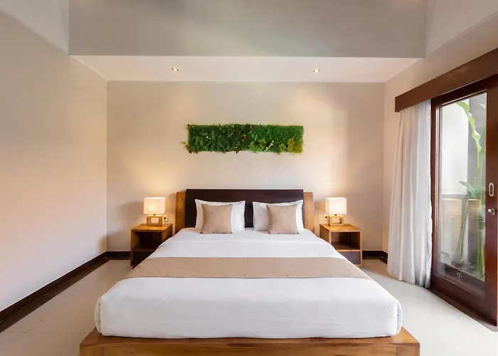 Lapiz Lazuli Villa *