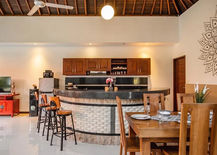 Lapiz Lazuli Villa