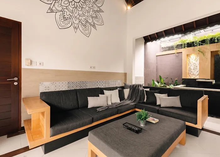 Lapiz Lazuli Villa *