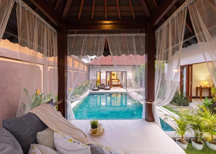 Lapiz Lazuli Villa *