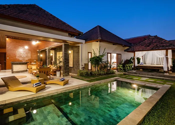 Lapiz Lazuli Villa